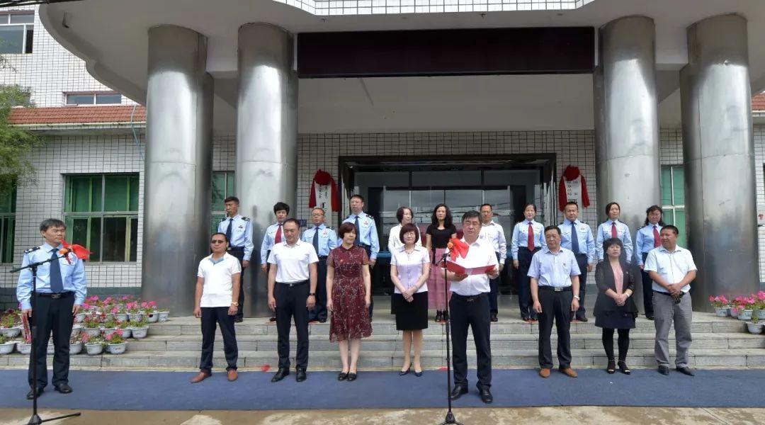 税务标志服，展现税务人员风采与职责的专属服饰风采